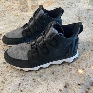 Womens Sorel kinetic boots